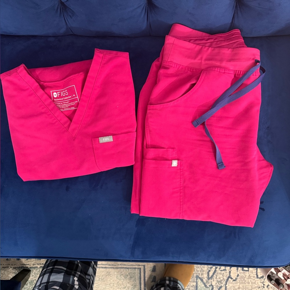 Figs Hot Pink, Royal blue and teal Scrub Sets, Medium regular, great condition!